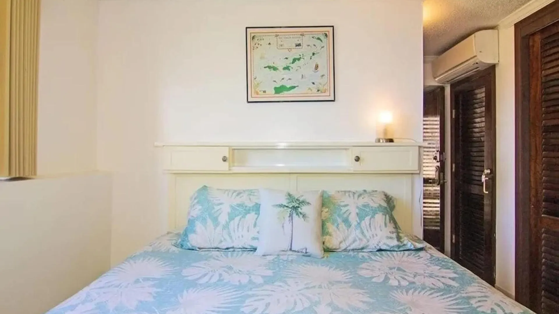 Beachfront Condo Just Steps From The Sand Nazareth